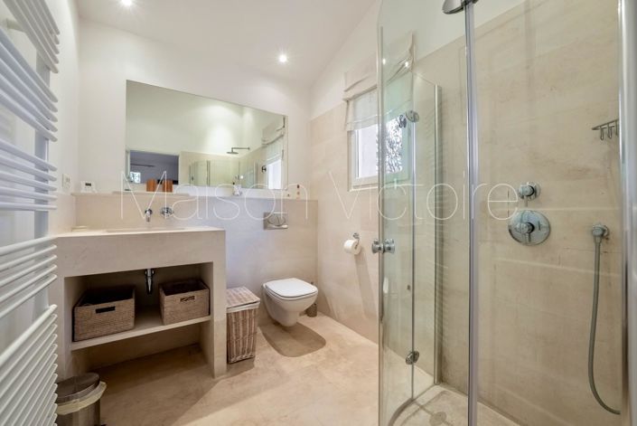 Image No.24-4 Bed House for sale