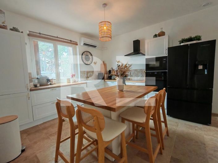 Image No.2-3 Bed House for sale