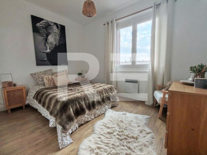 Image No.7-3 Bed House for sale