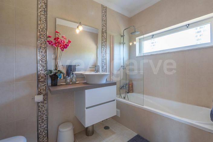 Image No.33-3 Bed House for sale