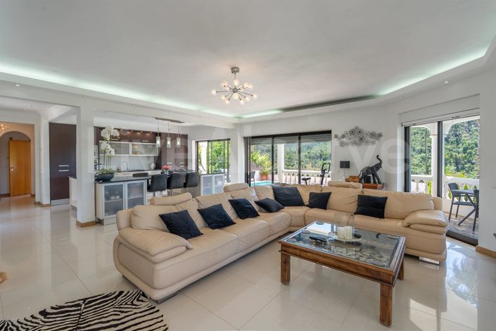 Image No.7-3 Bed House for sale