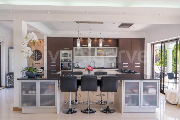 Image No.8-3 Bed House for sale