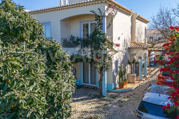 Image No.2-3 Bed House for sale