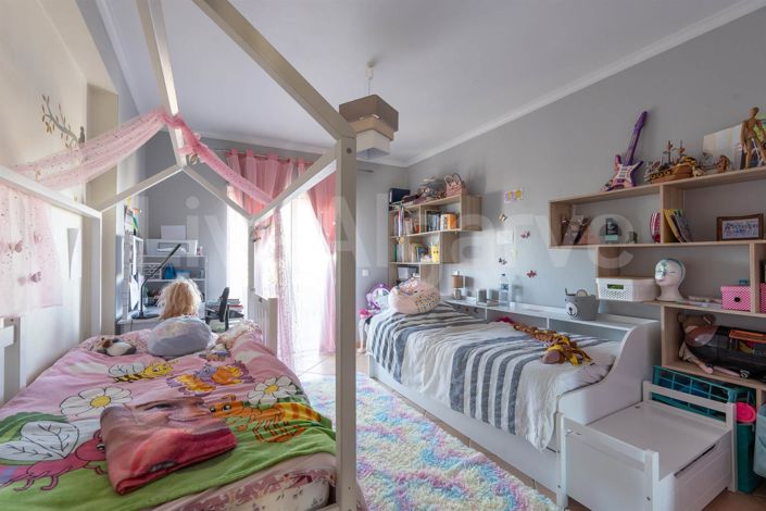 Image No.21-3 Bed House for sale