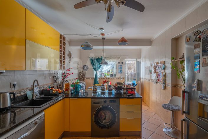 Image No.9-3 Bed House for sale