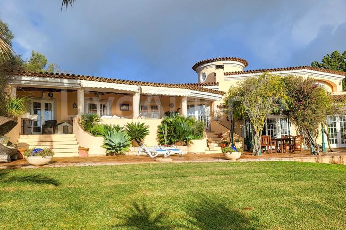 Image No.16-6 Bed House for sale