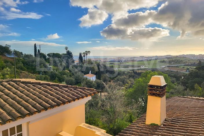 Image No.20-6 Bed House for sale