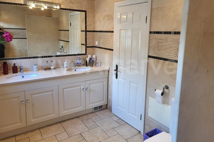 Image No.29-6 Bed House for sale