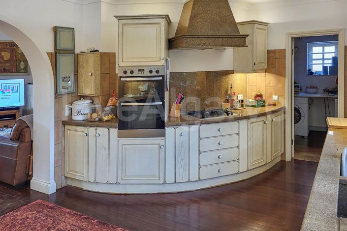 Image No.36-6 Bed House for sale