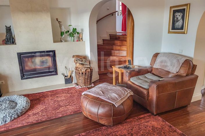 Image No.40-6 Bed House for sale