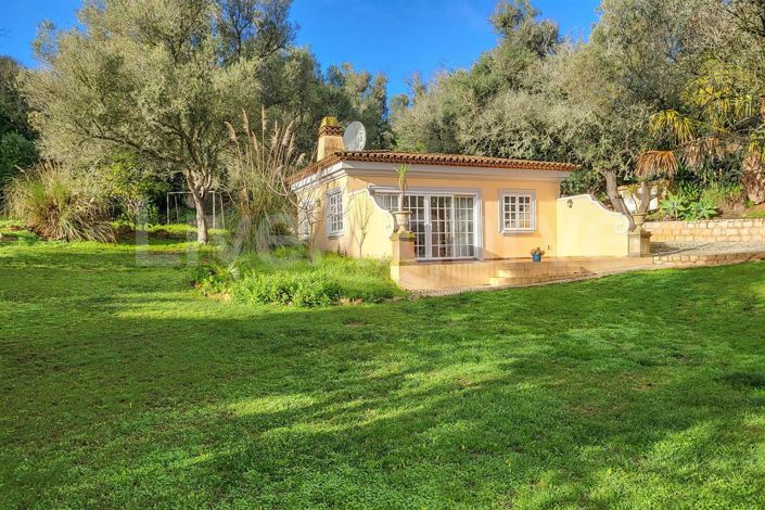 Image No.9-6 Bed House for sale