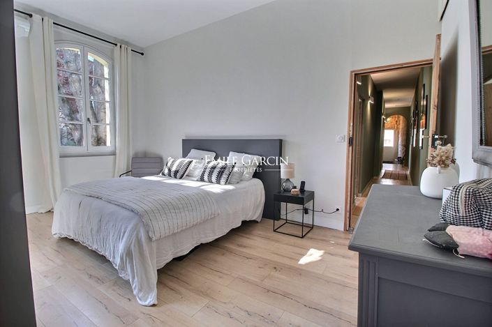 Image No.15-7 Bed House for sale