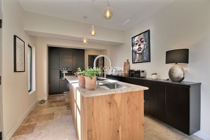 Image No.9-7 Bed House for sale