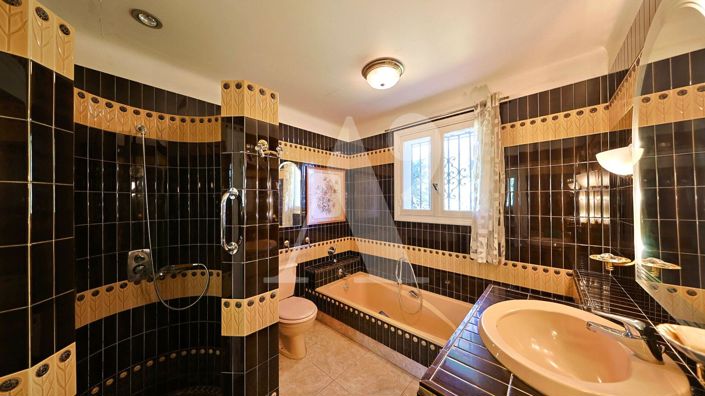 Image No.10-Propriété de 4 chambres à vendre à Anglet