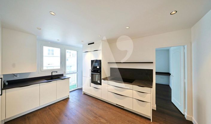 Image No.8-2 Bed Apartment for sale