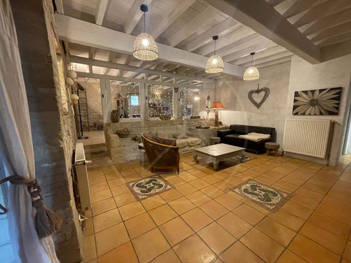 Image No.2-4 Bed House for sale