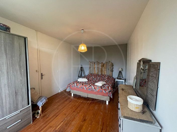 Image No.9-4 Bed House for sale