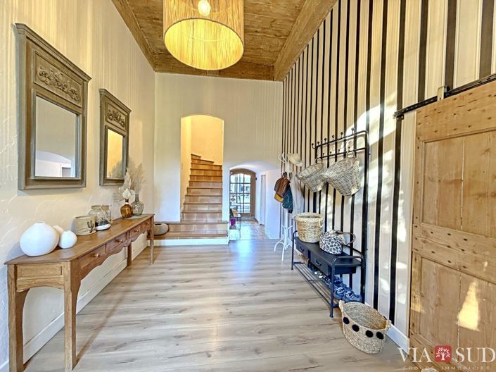 Image No.10-4 Bed Property for sale