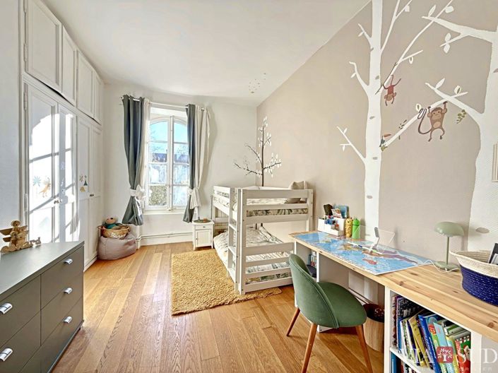 Image No.11-4 Bed Property for sale