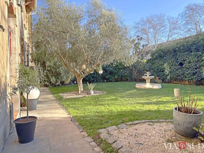 Image No.15-4 Bed Property for sale