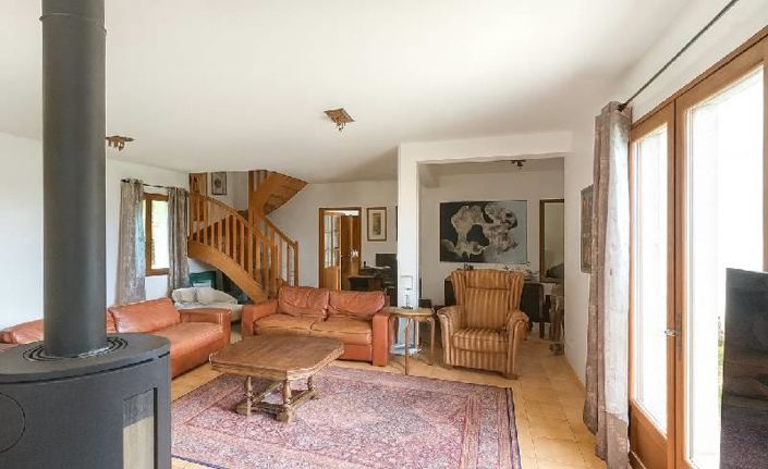 Image No.6-3 Bed House for sale