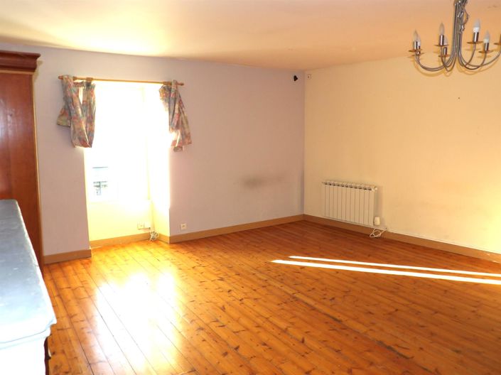 Image No.11-2 Bed House for sale