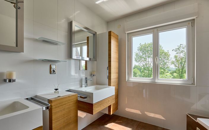 Image No.12-6 Bed House for sale