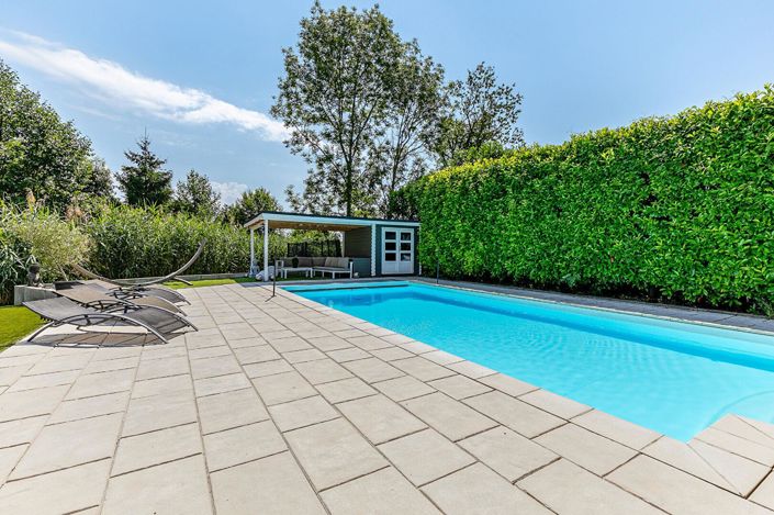 Image No.9-6 Bed House for sale