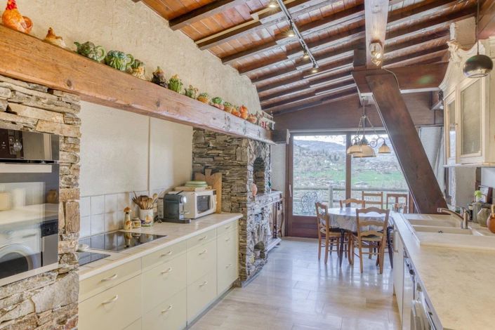 Image No.6-4 Bed House for sale