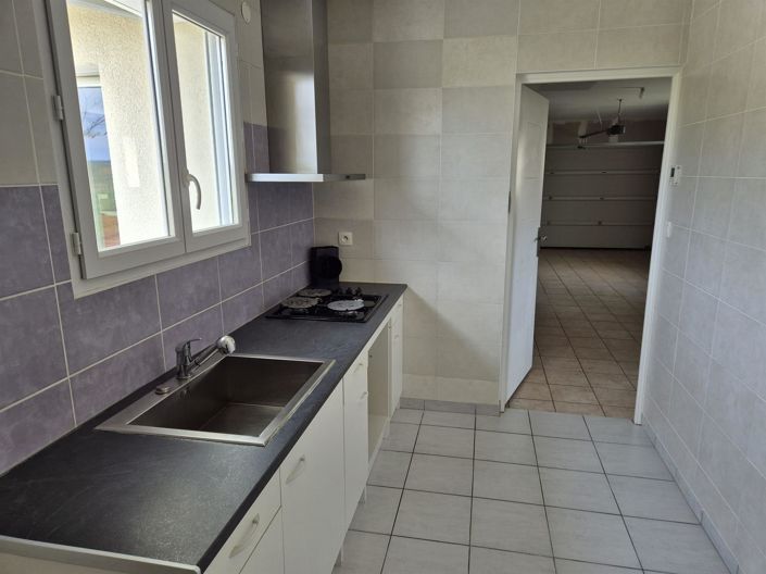 Image No.9-3 Bed House for sale