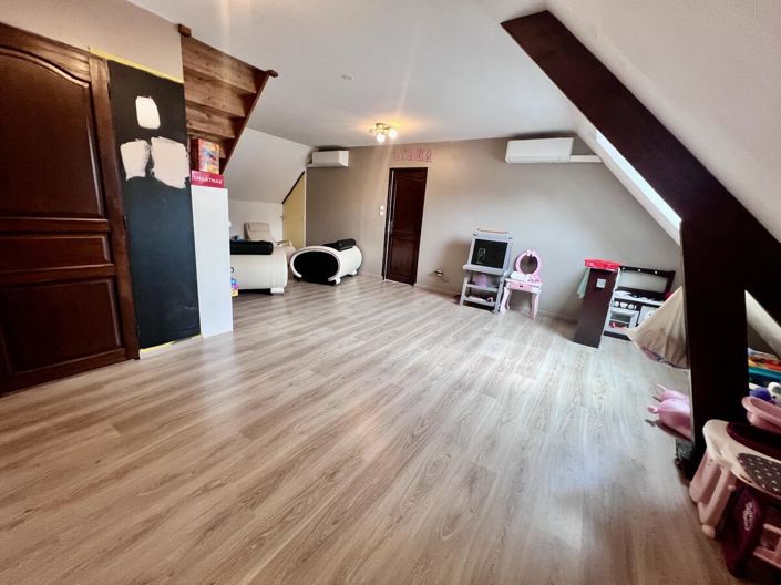 Image No.11-4 Bed House for sale