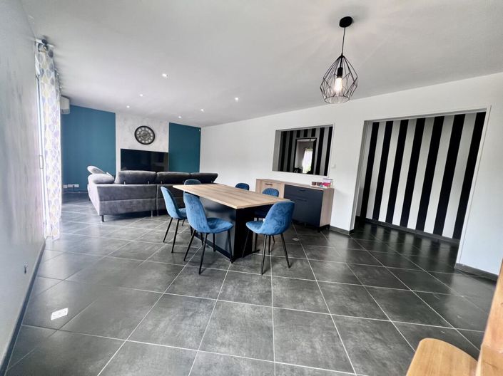 Image No.3-4 Bed House for sale