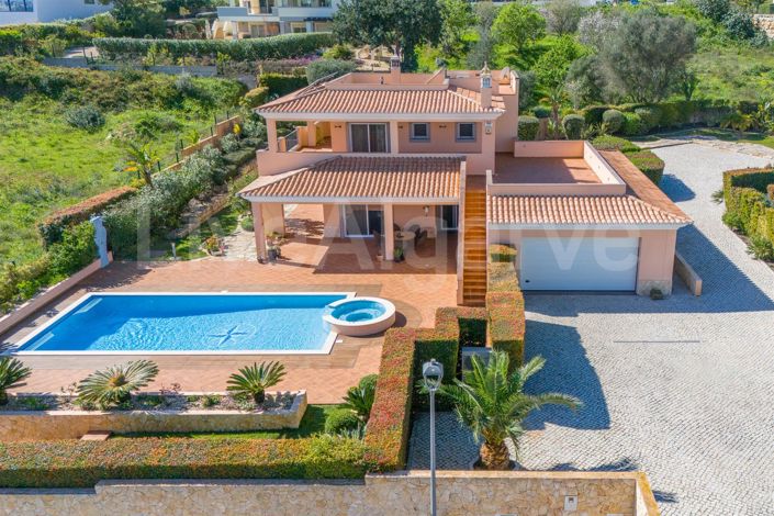 Image No.3-4 Bed House for sale