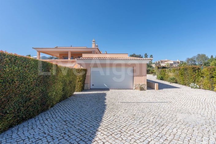 Image No.35-4 Bed House for sale