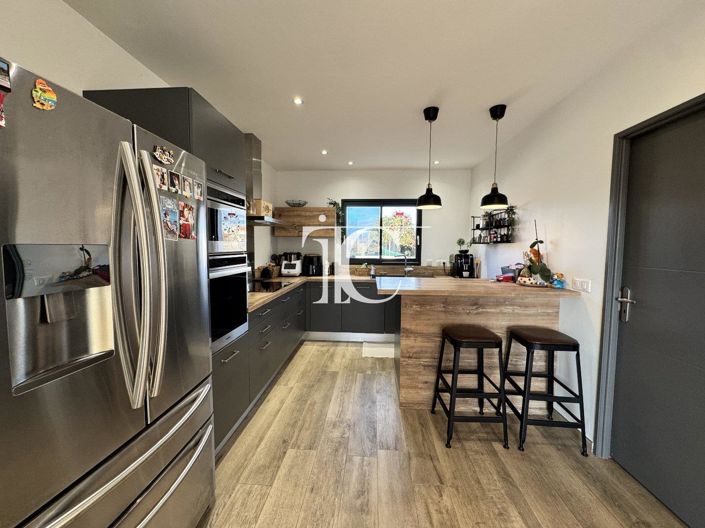 Image No.13-3 Bed House for sale