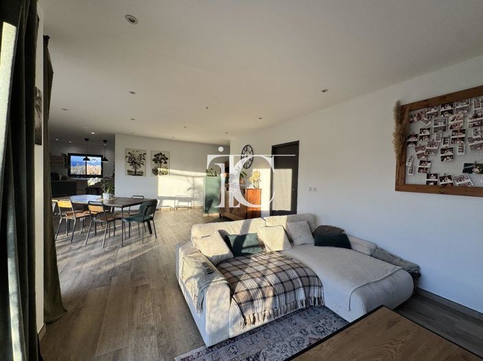 Image No.4-3 Bed House for sale