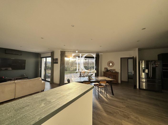 Image No.7-3 Bed House for sale