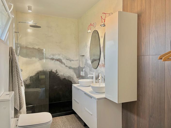 Image No.10-3 Bed House for sale