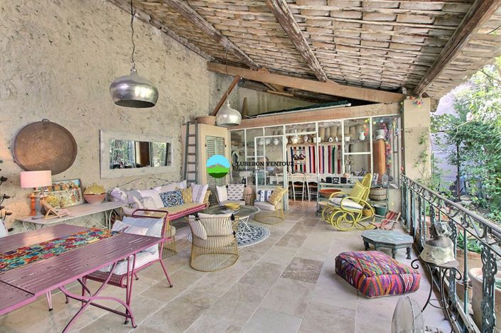 Image No.6-5 Bed House for sale