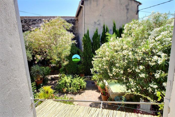 Image No.8-5 Bed House for sale