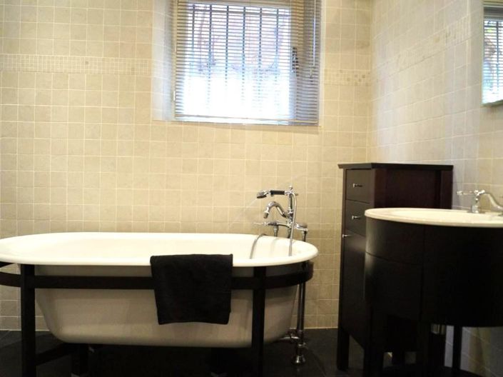 Image No.3-5 Bed House for sale