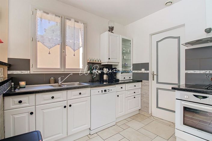 Image No.13-4 Bed House for sale