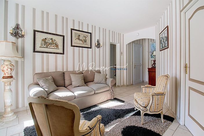 Image No.6-4 Bed House for sale