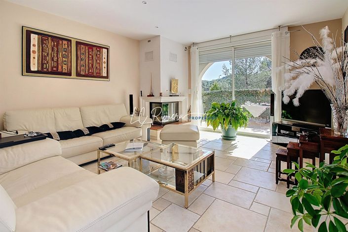 Image No.8-4 Bed House for sale