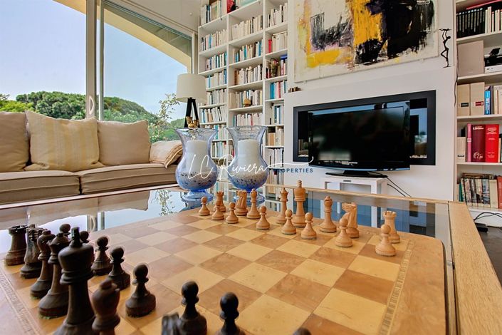 Image No.4-5 Bed House for sale