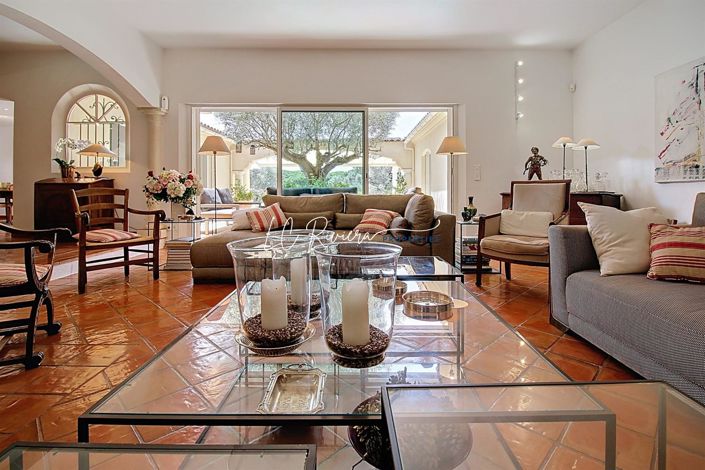 Image No.5-5 Bed House for sale