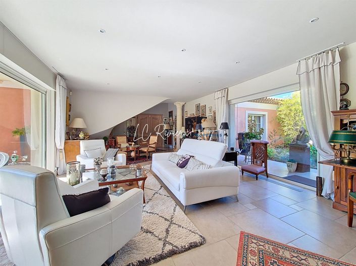 Image No.5-4 Bed House for sale