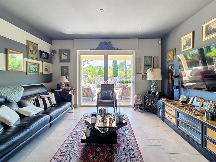 Image No.7-4 Bed House for sale