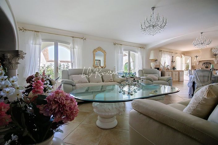 Image No.5-Propriété de 4 chambres à vendre à Roquebrune-sur-Argens