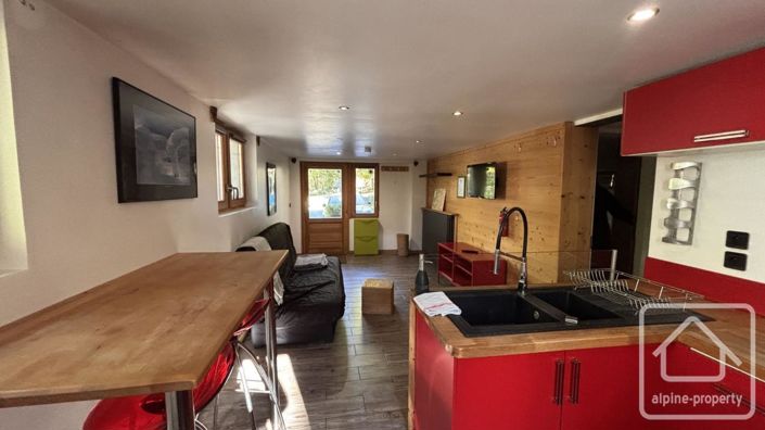 Image No.22-5 Bed Property for sale